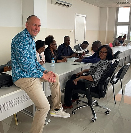 Roberto Swazo, a professor in IU's School of Education Indianapolis, works with breakout groups at Óscar Ribas University in Angola in h...