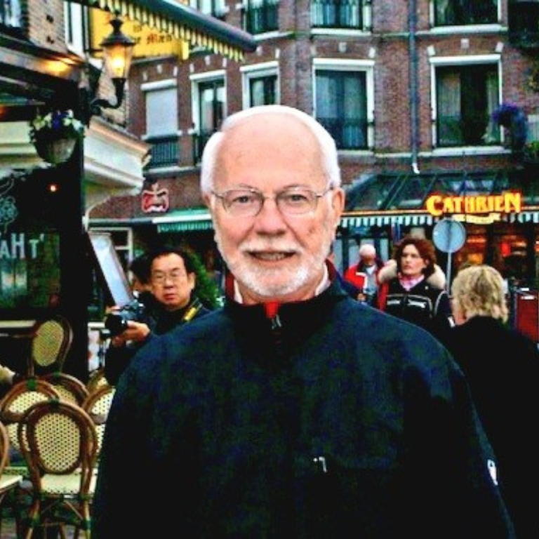 Indiana University Northwest alumnus, Lee Strawhun.