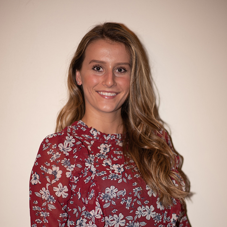 Sydney Anderson smiling