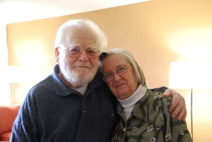 Professor Shoulong MAO with Elinor and Vincent Ostrom at IU Bloomington