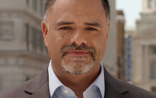 curtis-edward headshot